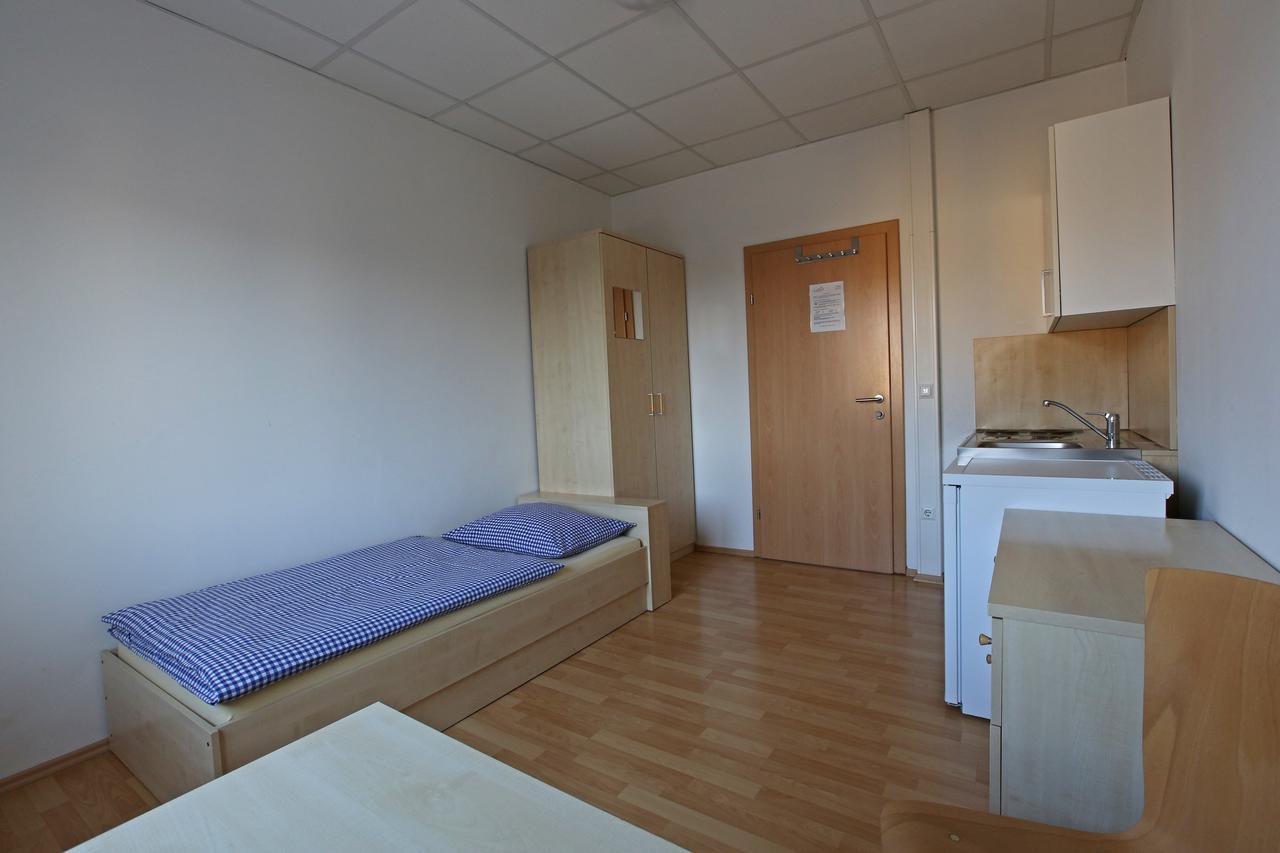 Montagehotel Living@Линц Екстериор снимка