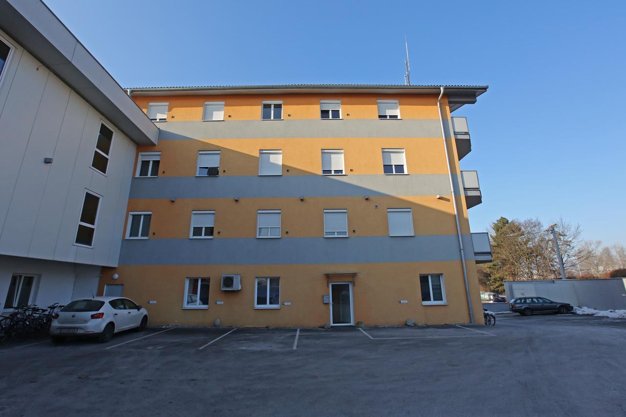 Montagehotel Living@Линц Екстериор снимка