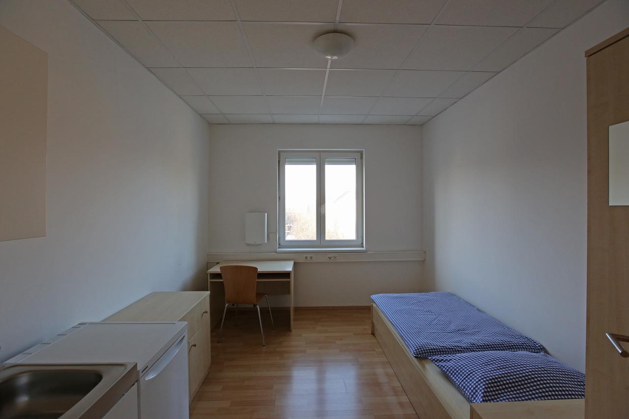 Montagehotel Living@Линц Екстериор снимка