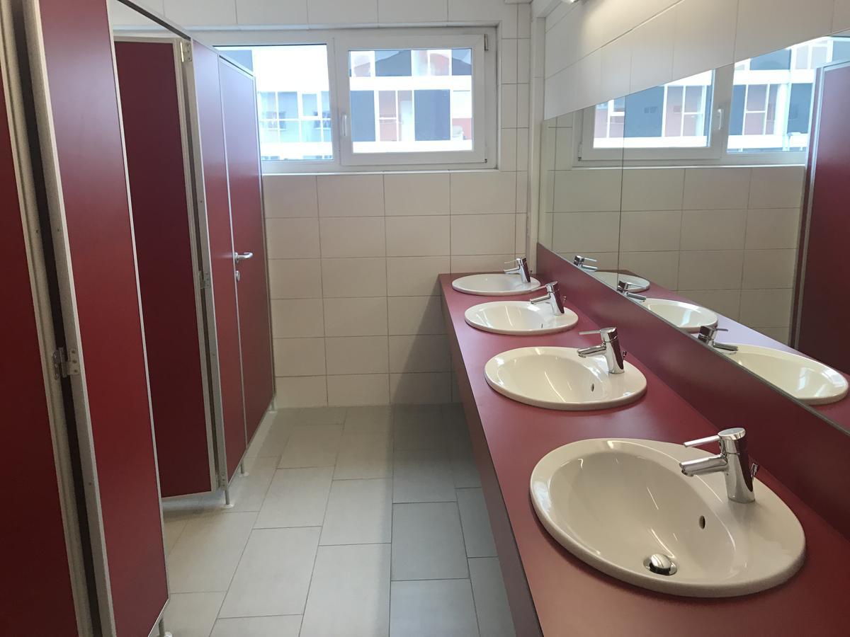 Montagehotel Living@Линц Екстериор снимка